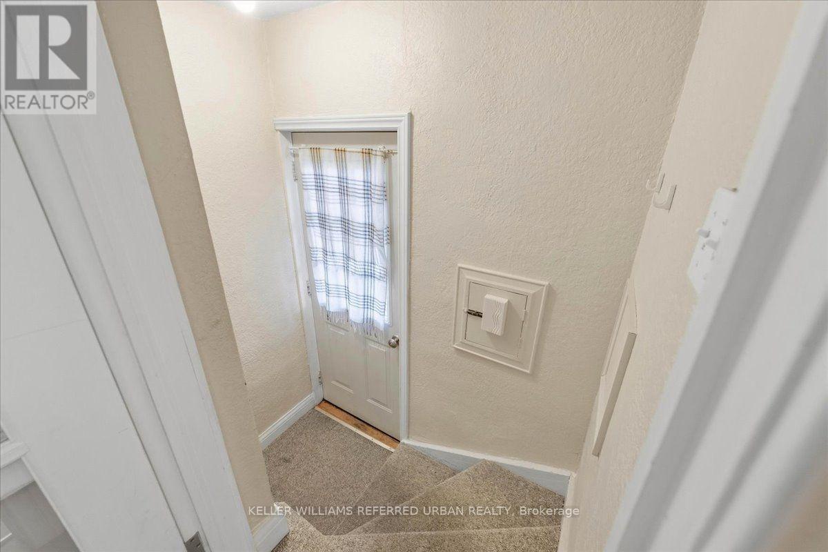 207 ELMHURST AVENUE - Image 32