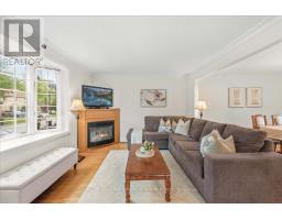 Family room - 207 Elmhurst Avenue, Toronto, ON M2N1S2 Photo 7