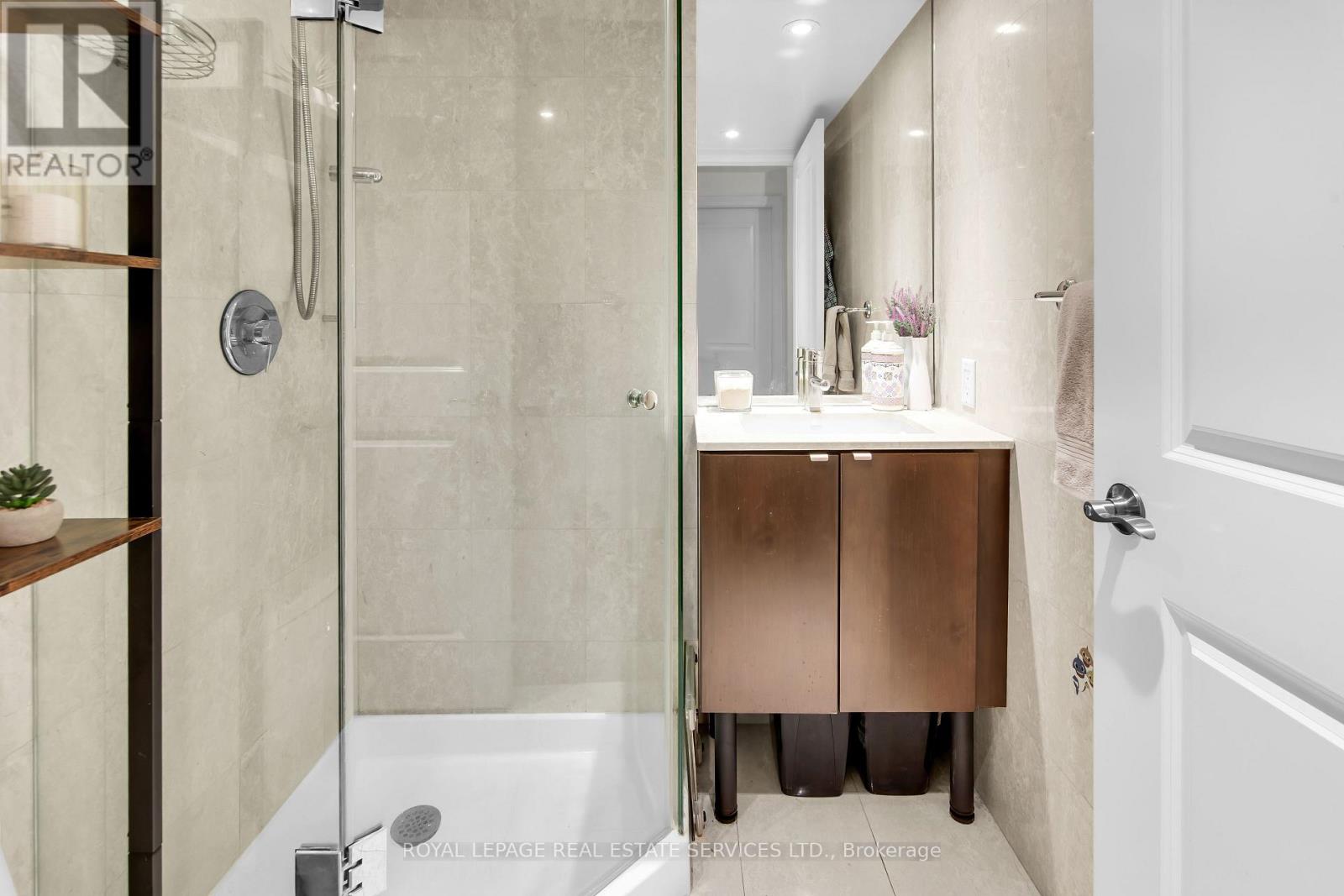 #207 1430 YONGE STREET - 40