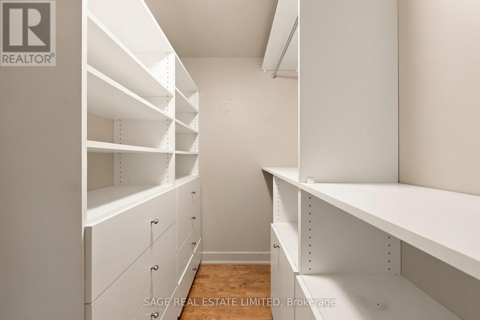 #601 233 CARLAW AVENUE - 18