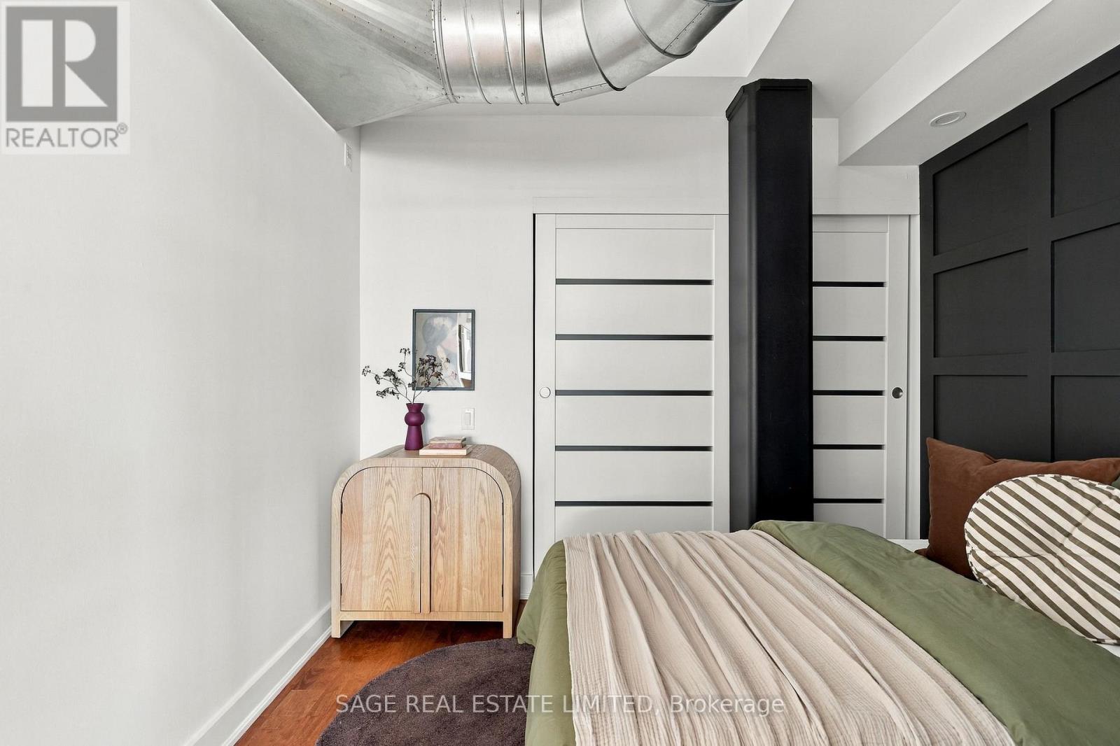 #601 233 CARLAW AVENUE - 24