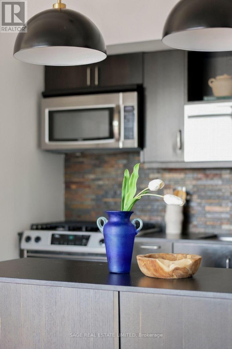 #601 233 CARLAW AVENUE - Image 25