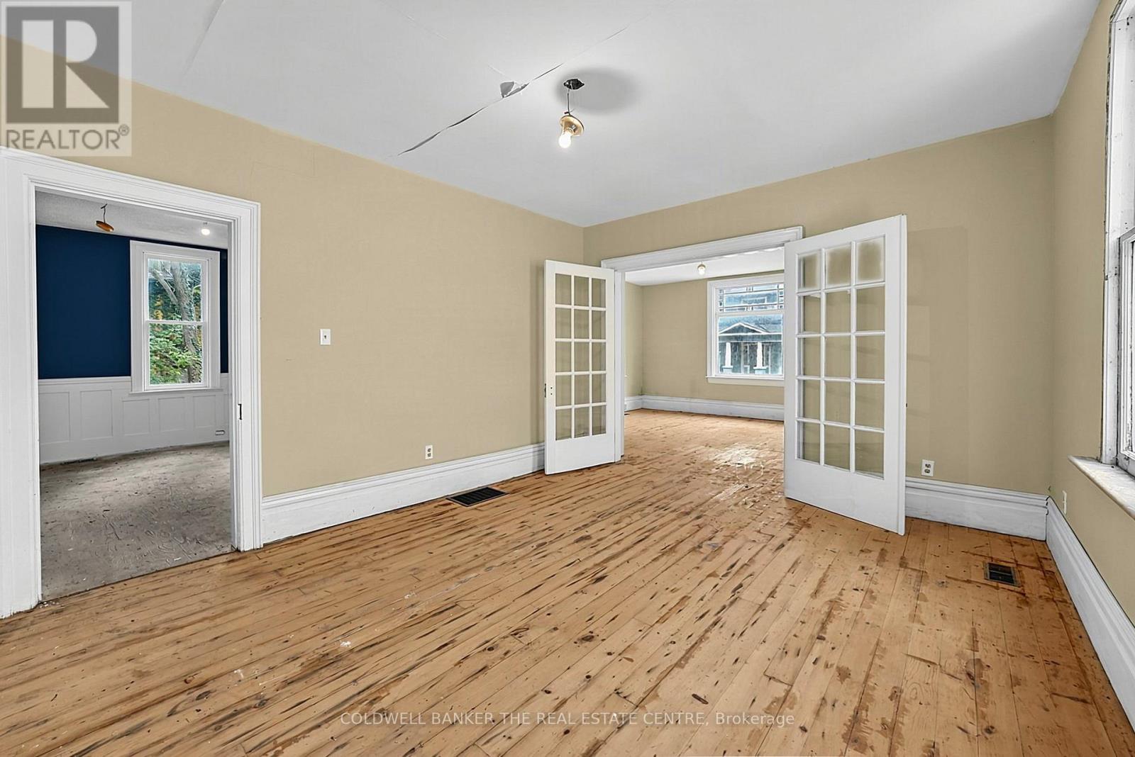 592 GORHAM STREET - 11