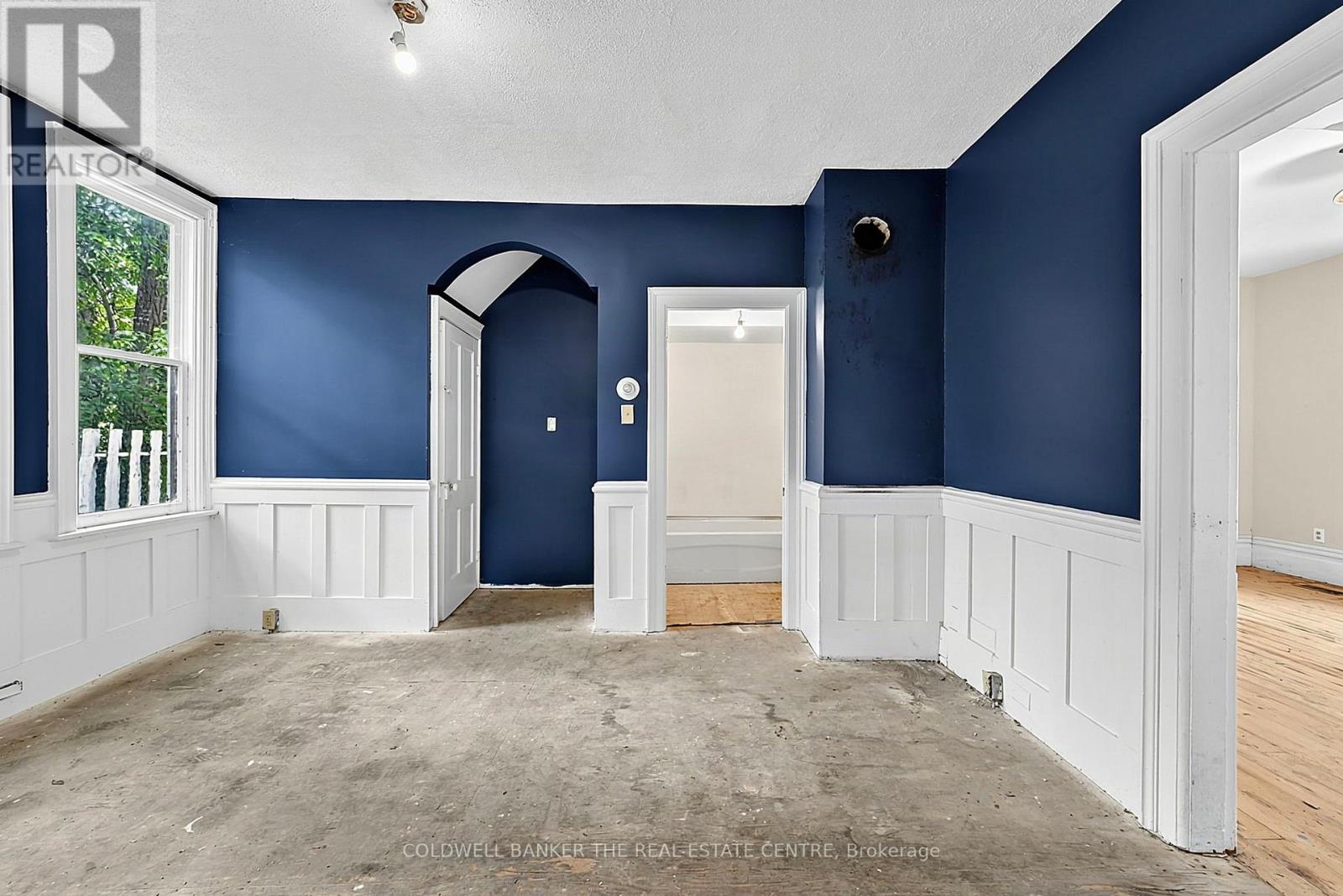 592 GORHAM STREET - 13