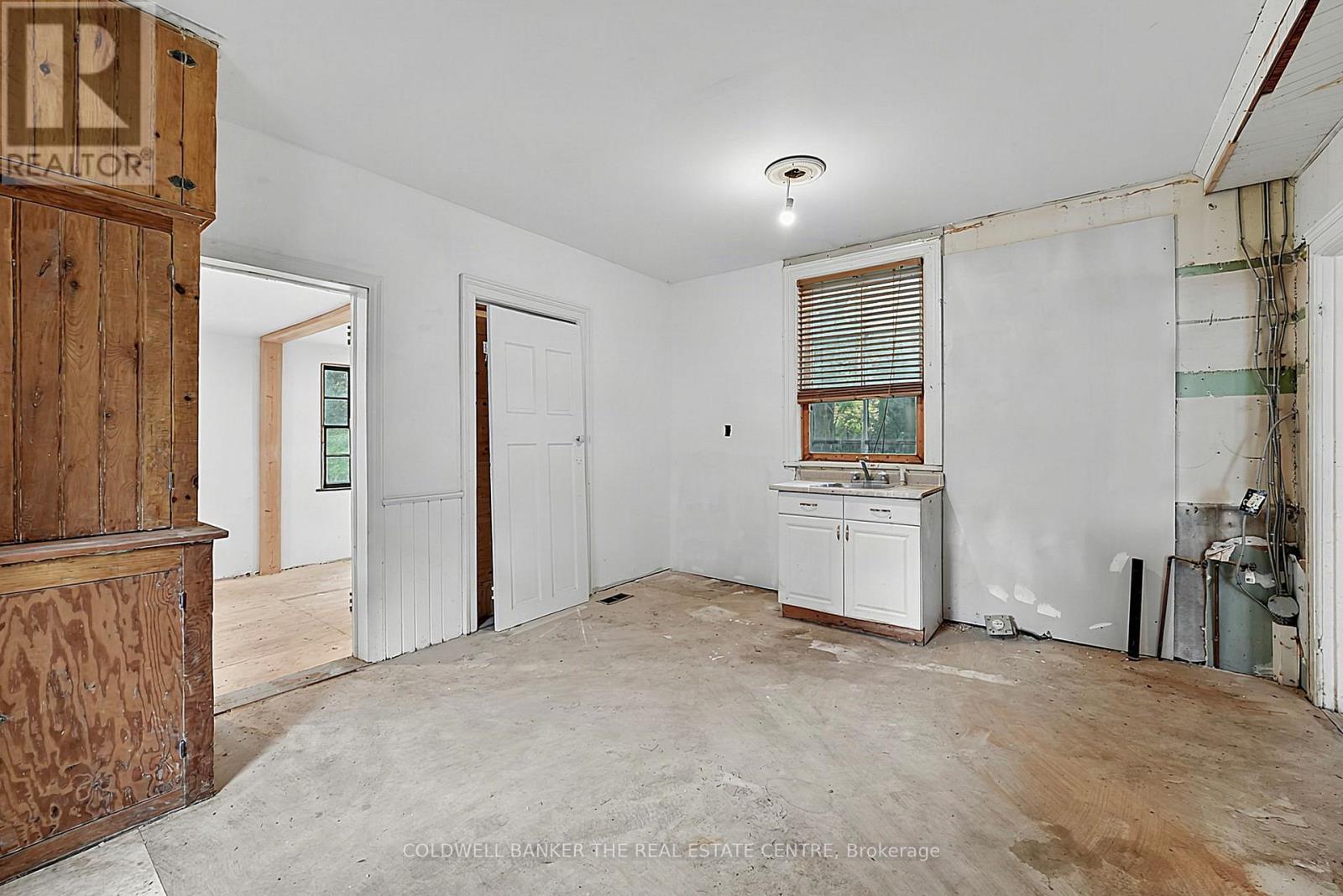 592 GORHAM STREET - 17