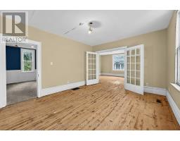 592 Gorham Street, Newmarket, ON L3Y1L3 Photo 11