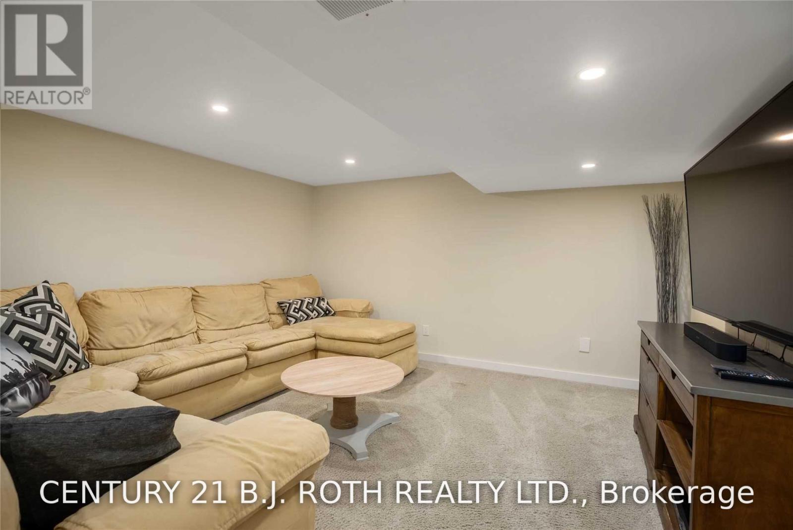3274 LIAH LANE - Image 28