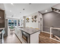 8715 83 Av Nw, Edmonton, AB T6C1B2 Photo 11