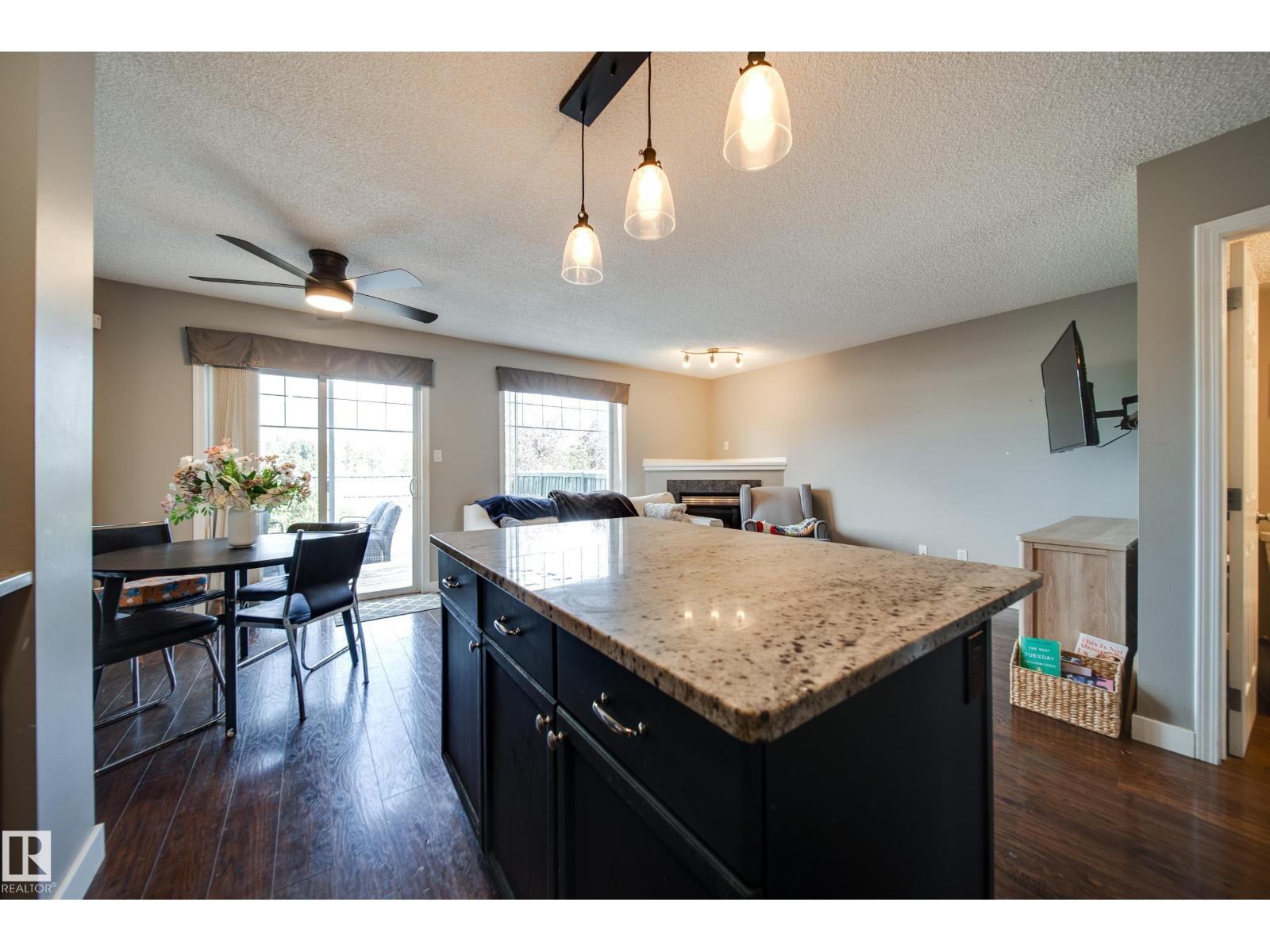 12218 16 AV SW - 15