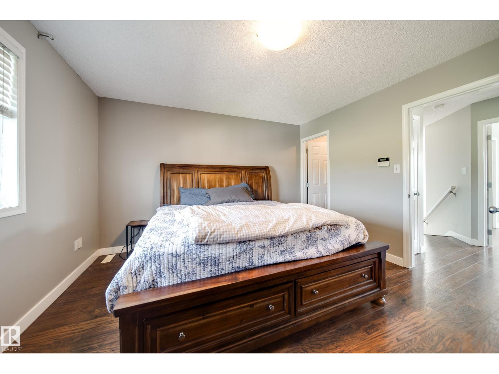 12218 16 AV SW - 24
