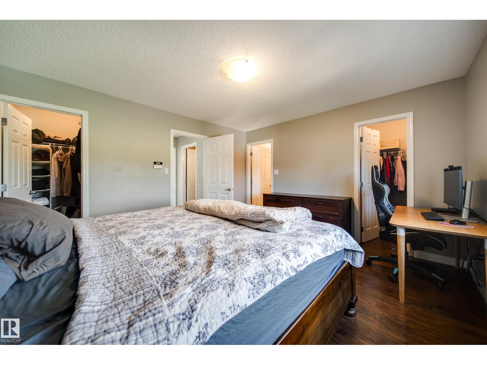 12218 16 AV SW - 25