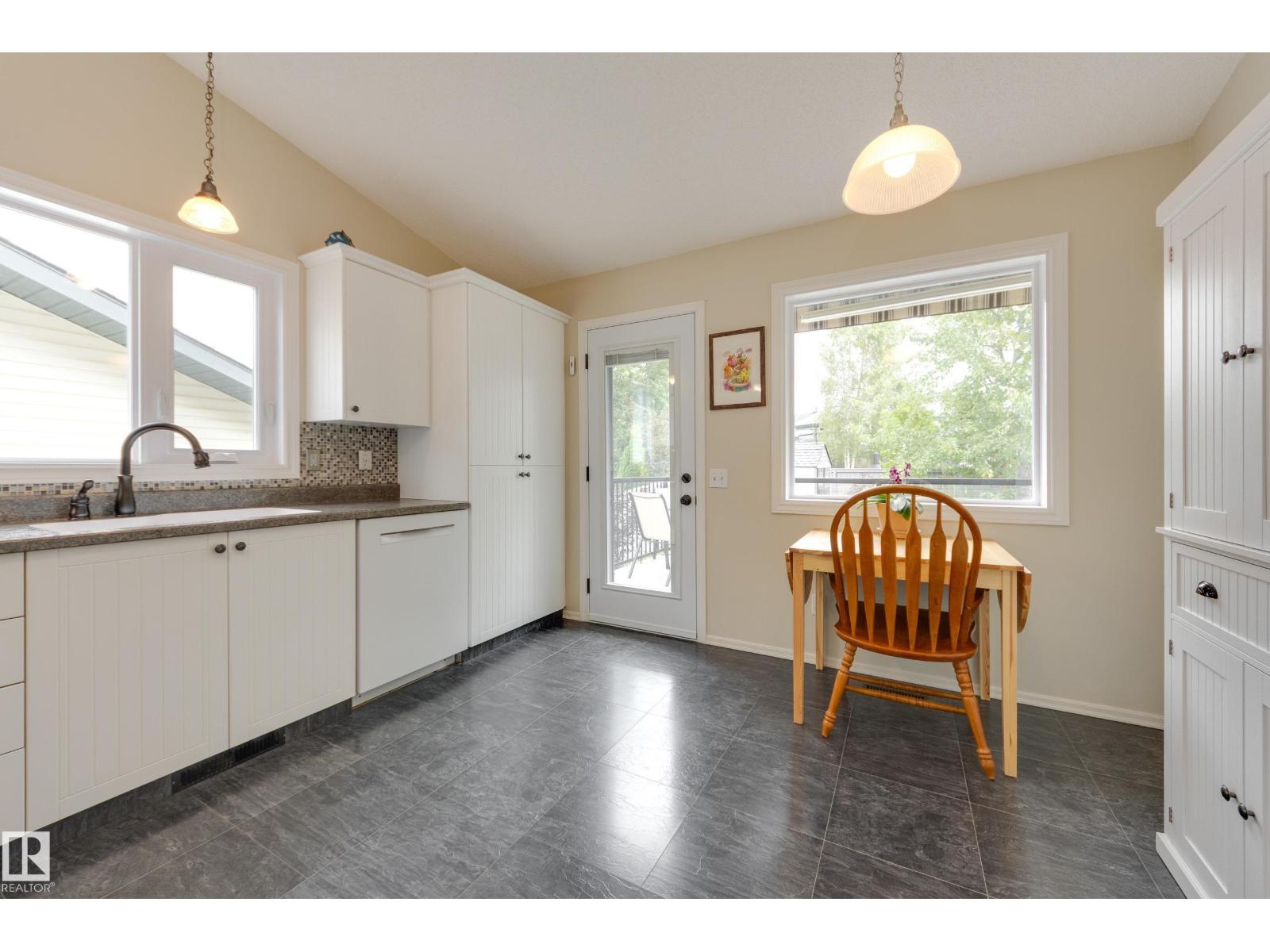 489 Rainbow Cr, Regency Park (Sherwood Park) — photo 13 of 30