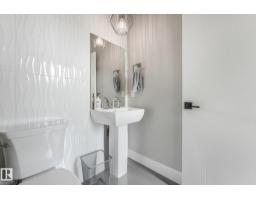 8715 83 Av Nw, Edmonton, AB T6C1B2 Photo 19