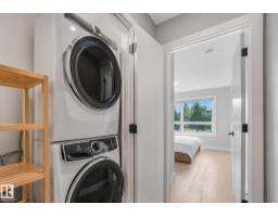 8715 83 Av Nw, Edmonton, AB T6C1B2 Photo 27