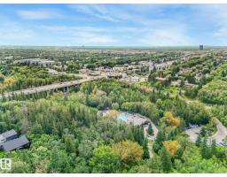 8715 83 Av Nw, Edmonton, AB T6C1B2 Photo 52