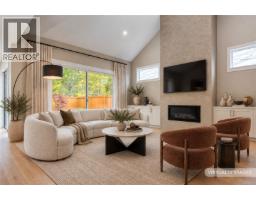 Great room - 525 Hole-in-one Dr, Qualicum Beach, BC V9K0B9 Photo 6