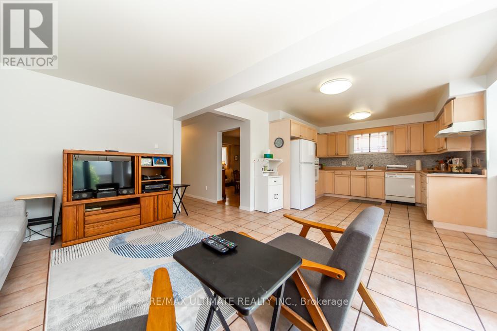 3 ARON DRIVE - 15