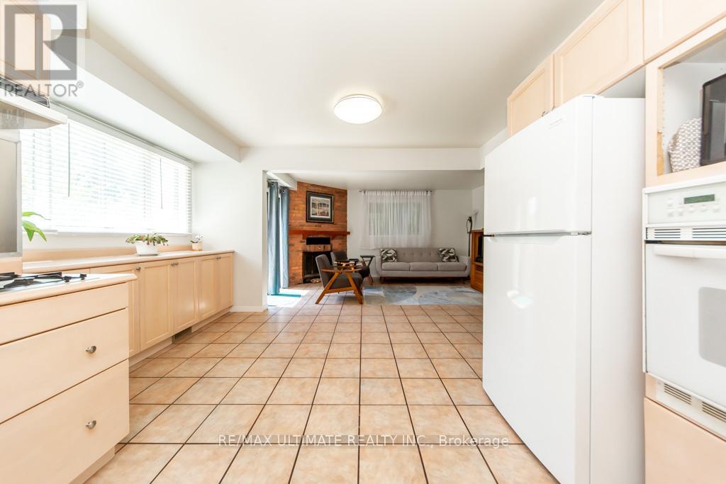 3 ARON DRIVE - 19