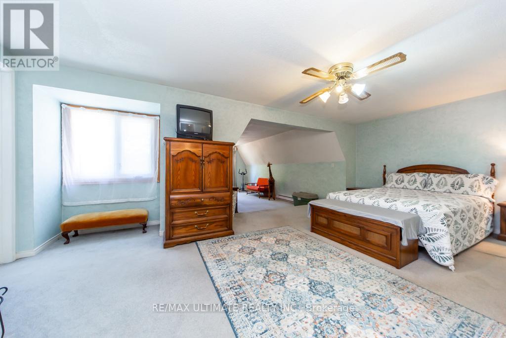 3 ARON DRIVE - 24