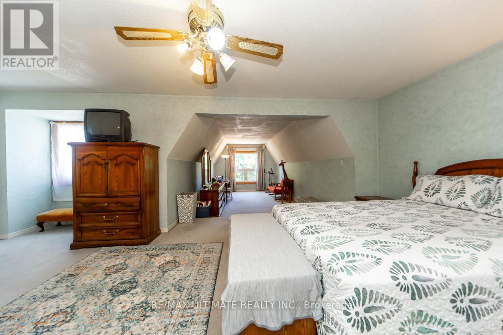 3 ARON DRIVE - 25