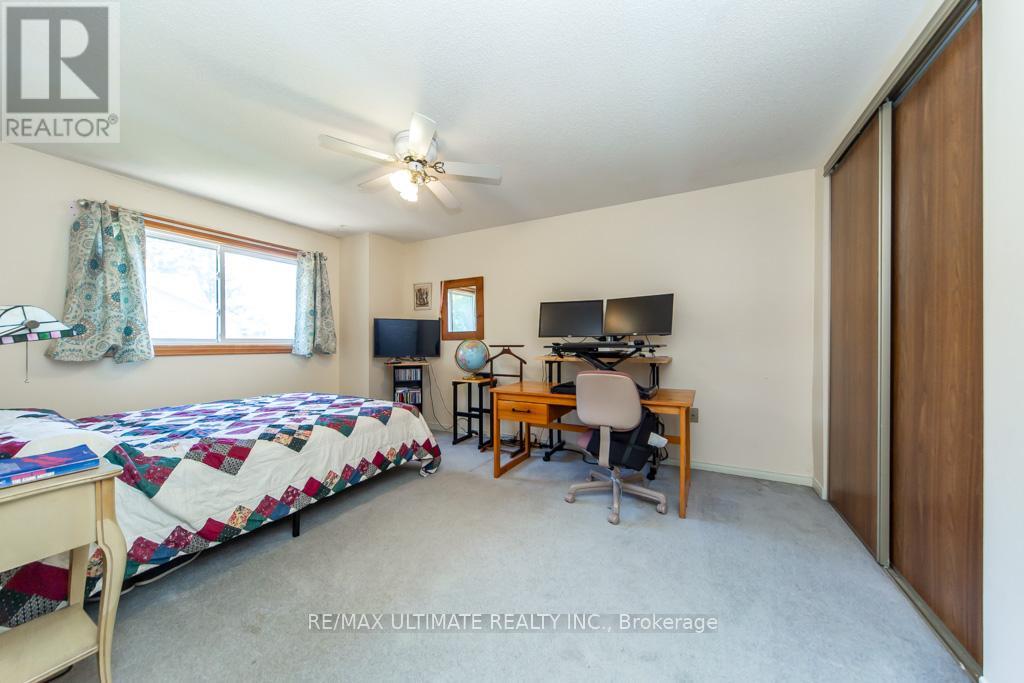 3 ARON DRIVE - 33