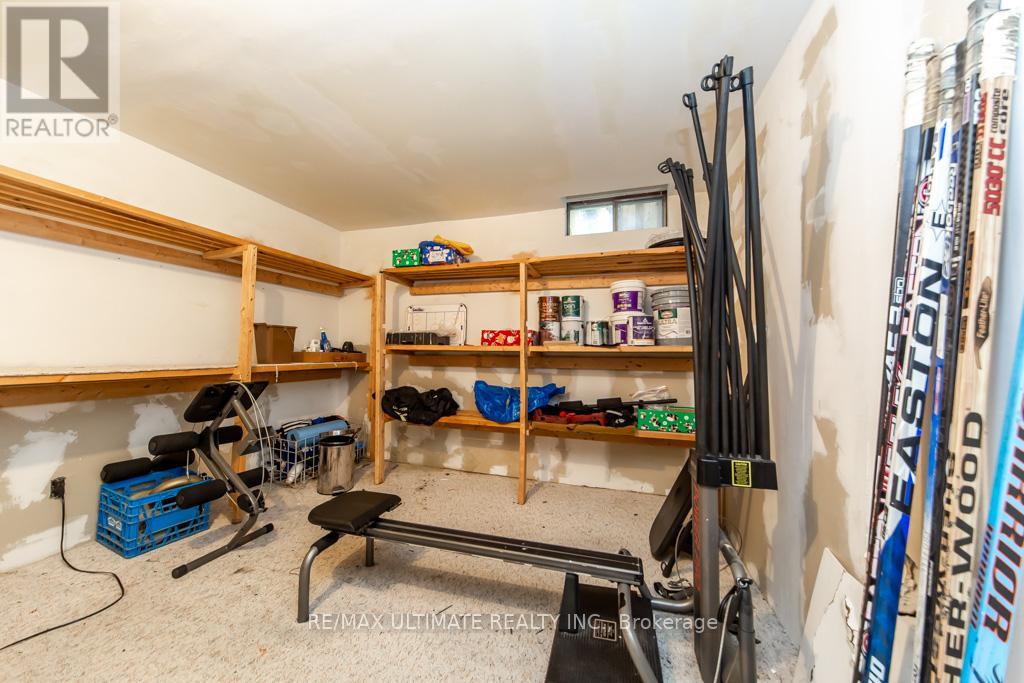 3 ARON DRIVE - 44