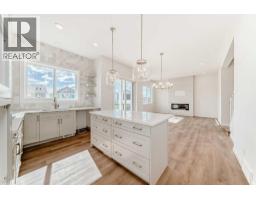 5pc Bathroom - 46 Verdure Place Sw, Calgary, AB T2Y1C9 Photo 14