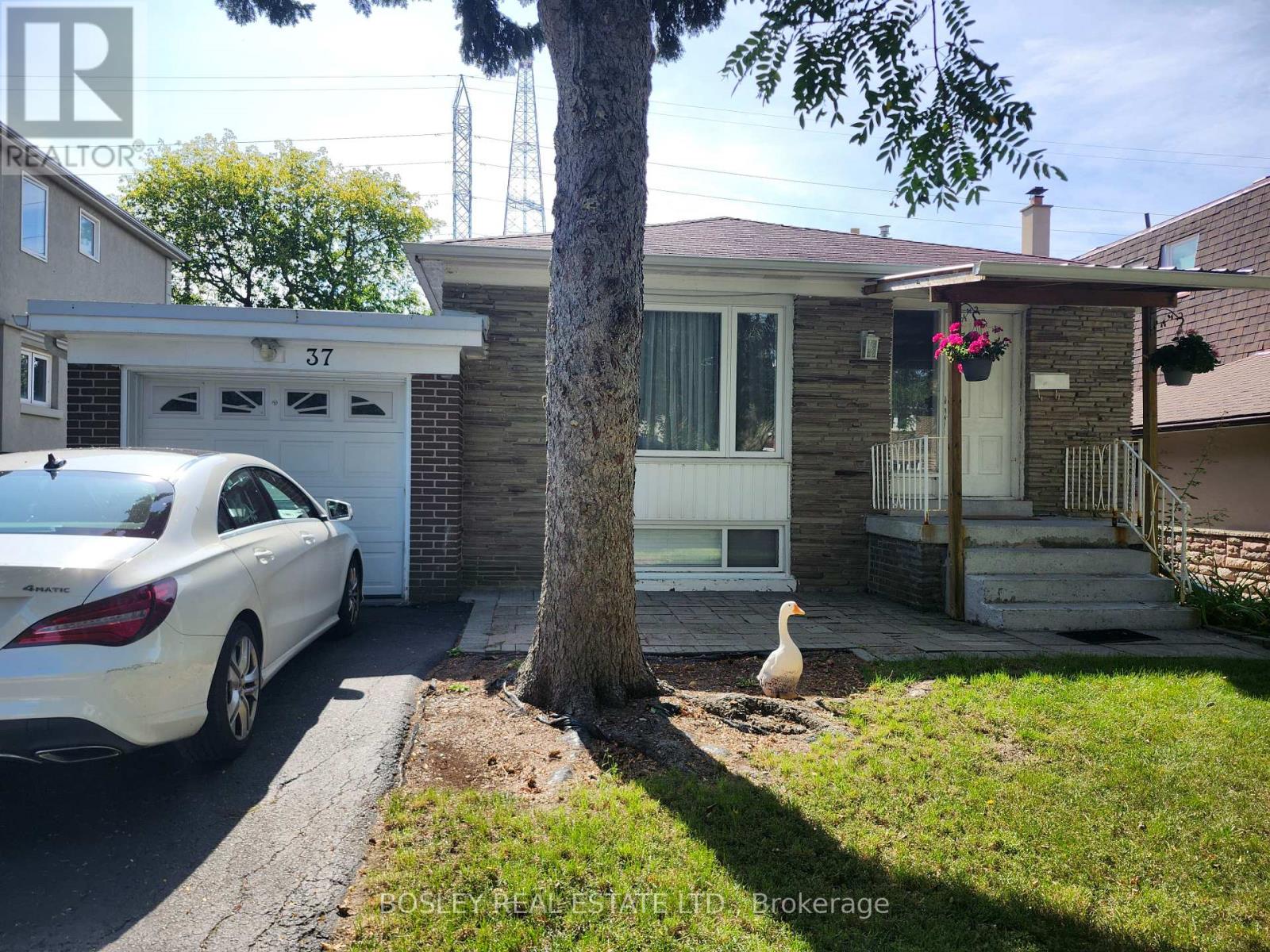 MAIN - 37 SUMMERSIDE CRESCENT