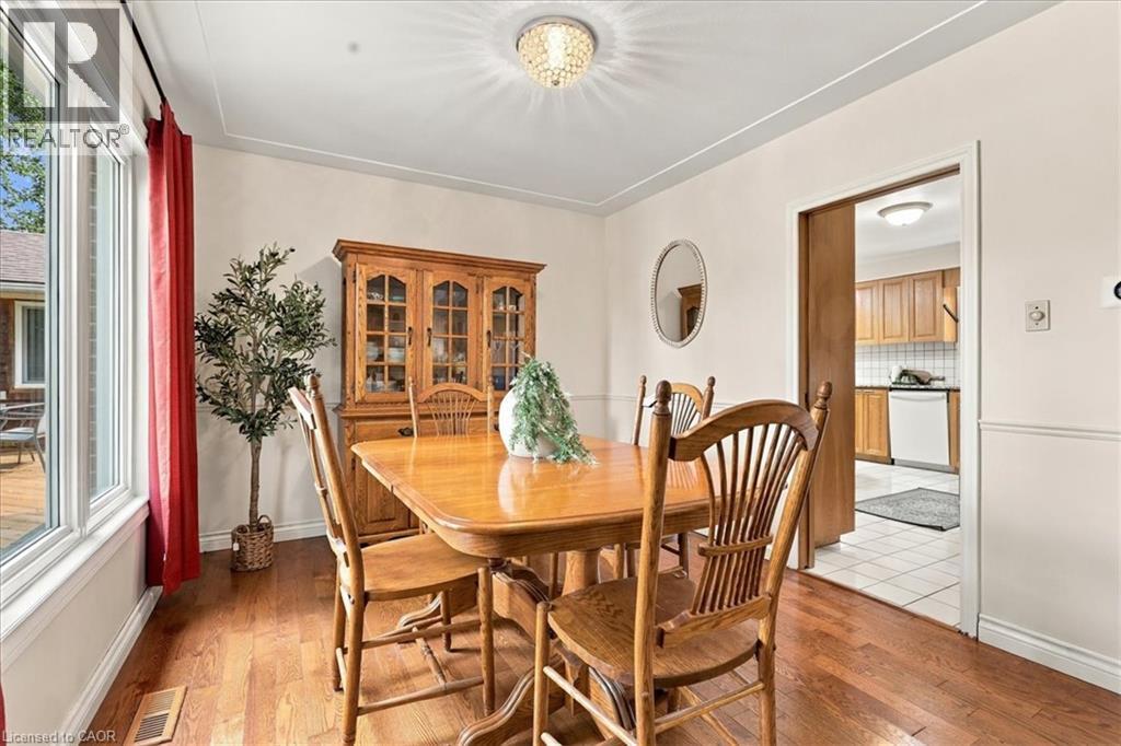 38 LYLE Place - 13