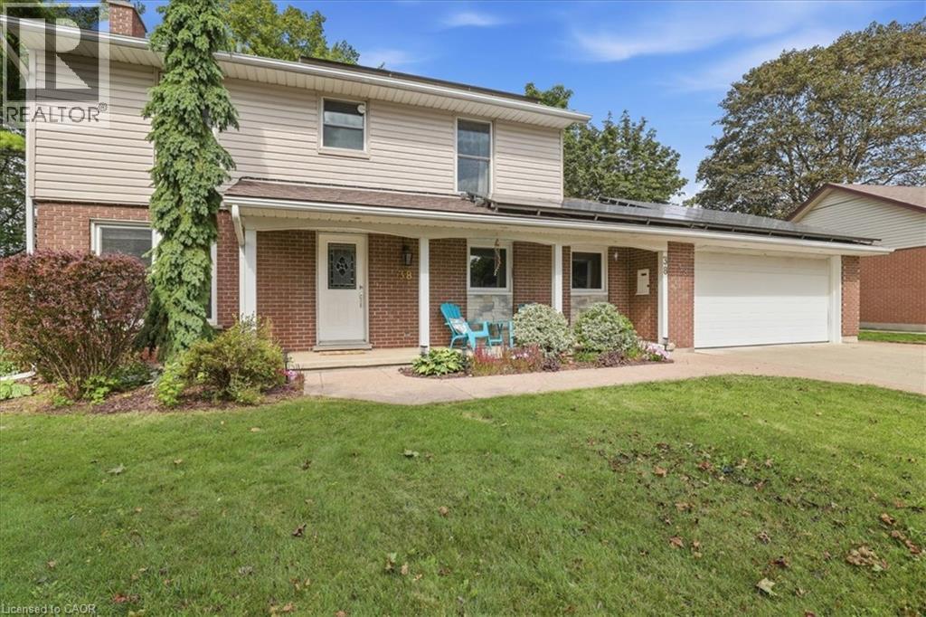 38 LYLE Place — photo 2