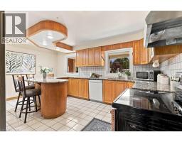 Kitchen - 38 Lyle Place, Kitchener, ON N2B2J6 Photo 14