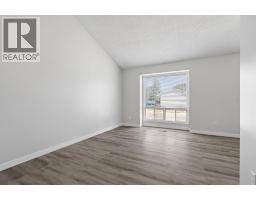 4pc Bathroom - 68 Dakota Road W, Lethbridge, AB T1K5L5 Photo 6