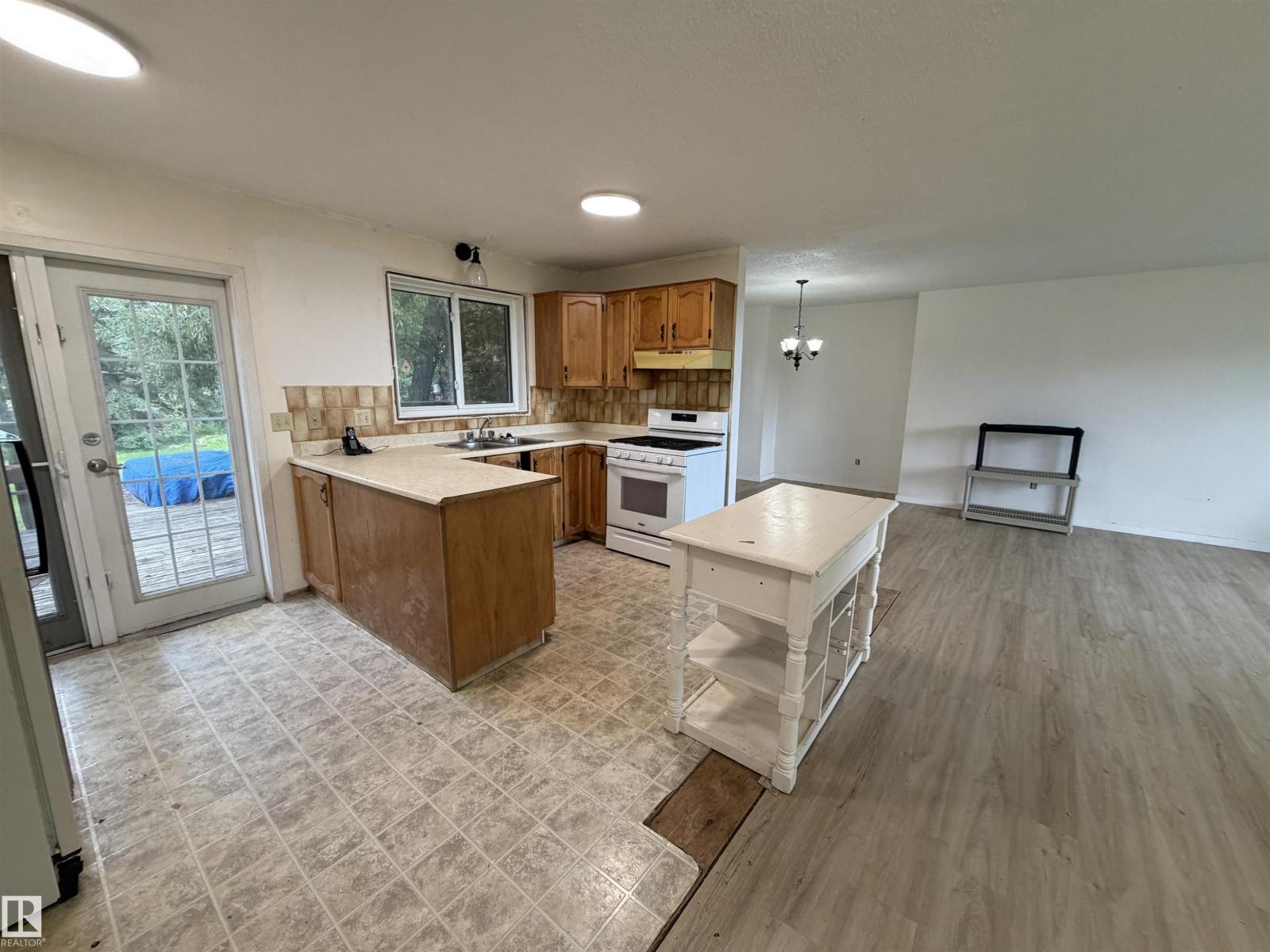 50279 RGE RD 274 - 11