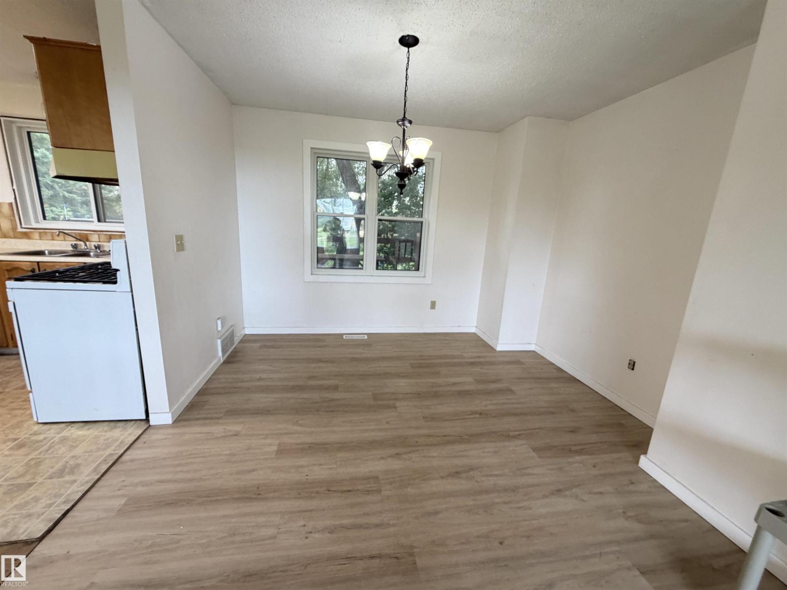50279 RGE RD 274 - 8