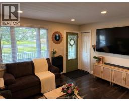 5081 Dufferin Avenue, Wallaceburg, ON N8A4N2 Photo 9