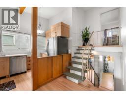 Kitchen - 726 68 Avenue Sw, Calgary, AB T2V0N2 Photo 9
