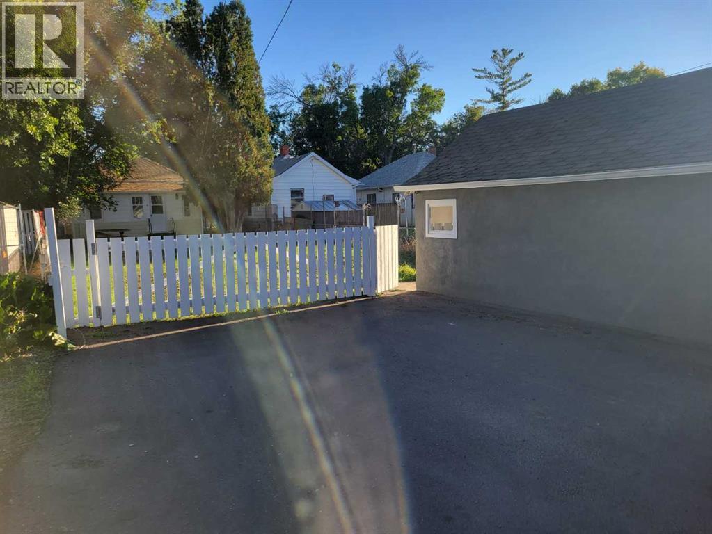 1124 Balmoral Street SE - 9