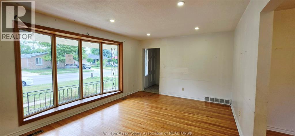 2650 RIVARD AVENUE - 4