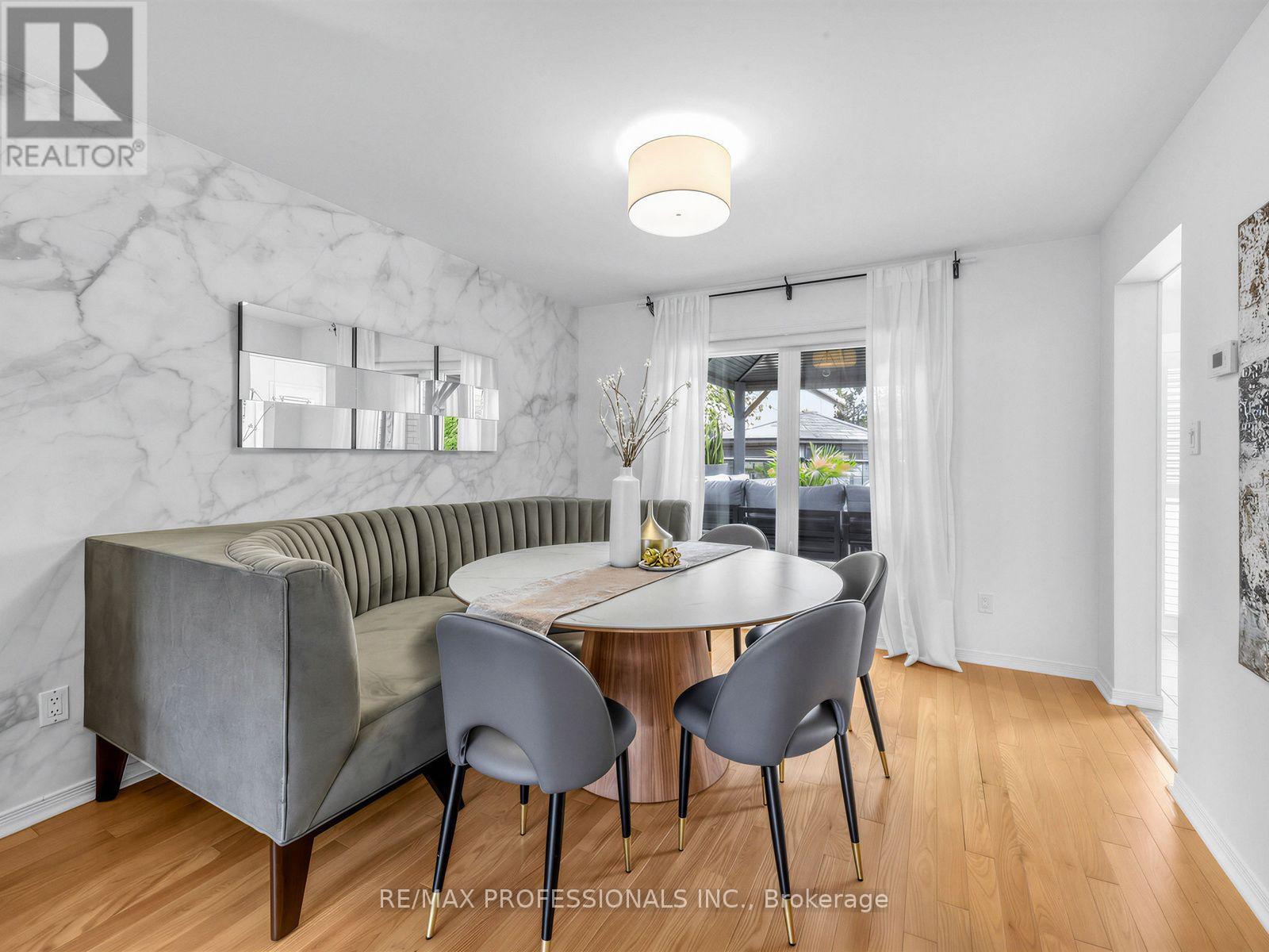 1025 Moorelands Crescent, Pickering, ON photo 7