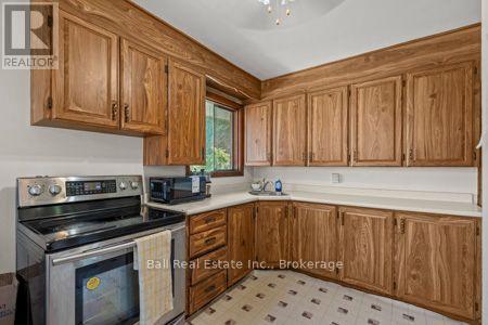 547 ALBERT STREET - 13