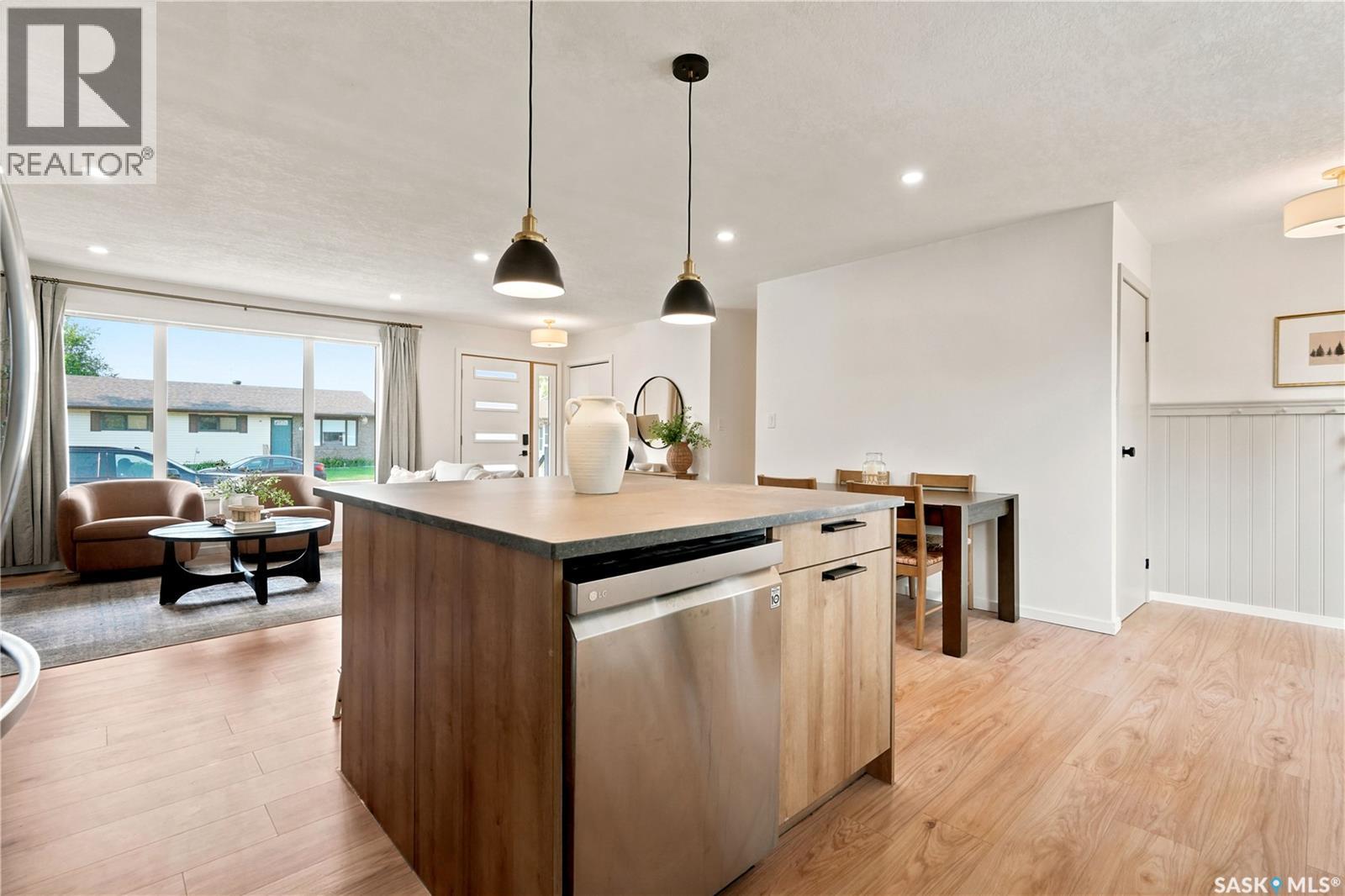35 Kipling AVENUE, Southey — photo 13