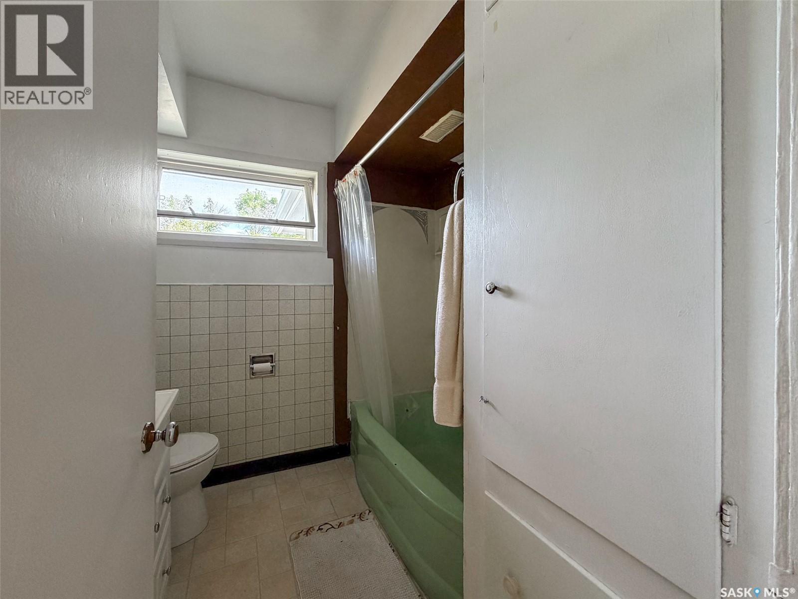 108 1st STREET E, Climax — photo 12
