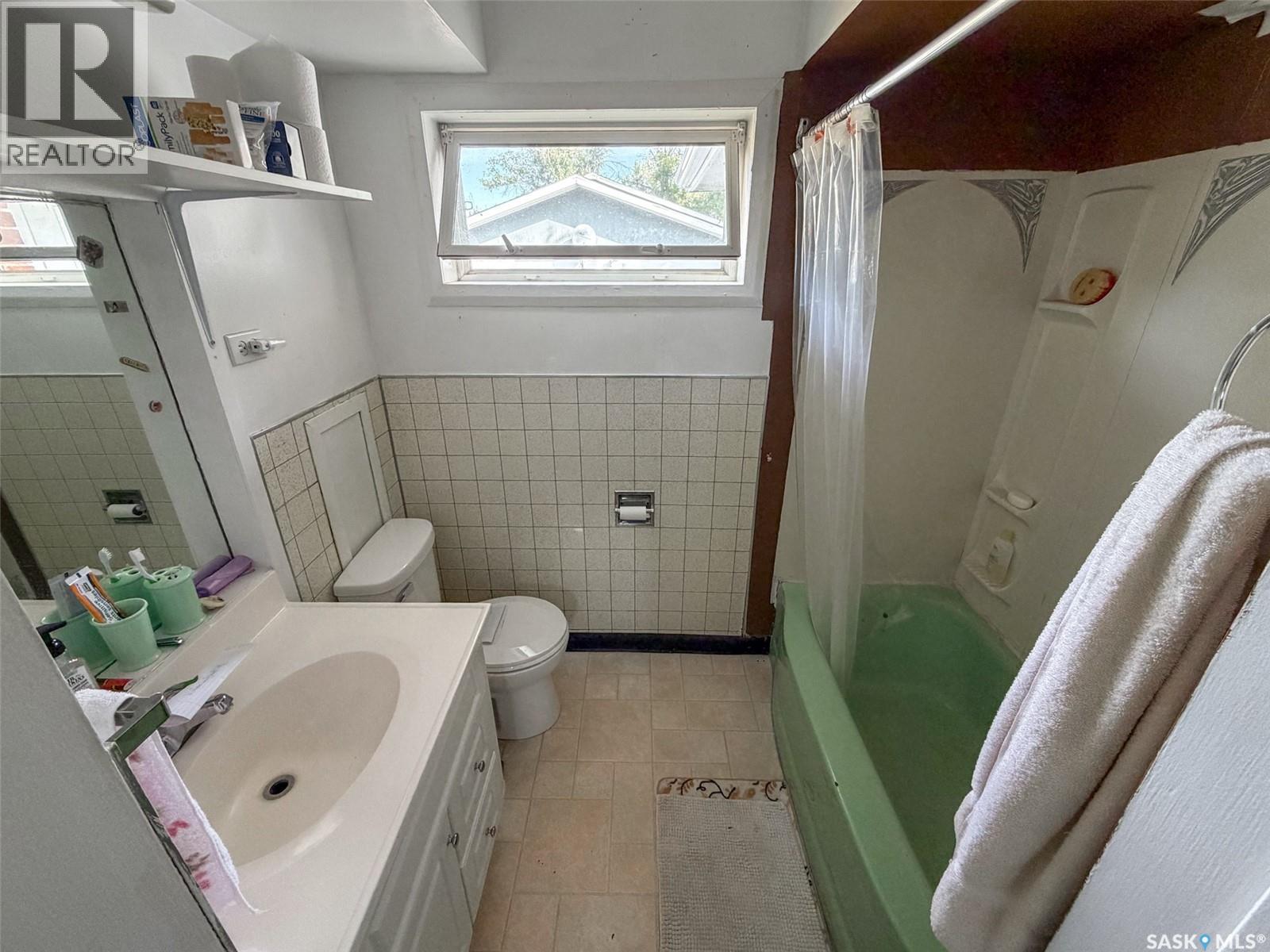 108 1st STREET E, Climax — photo 13