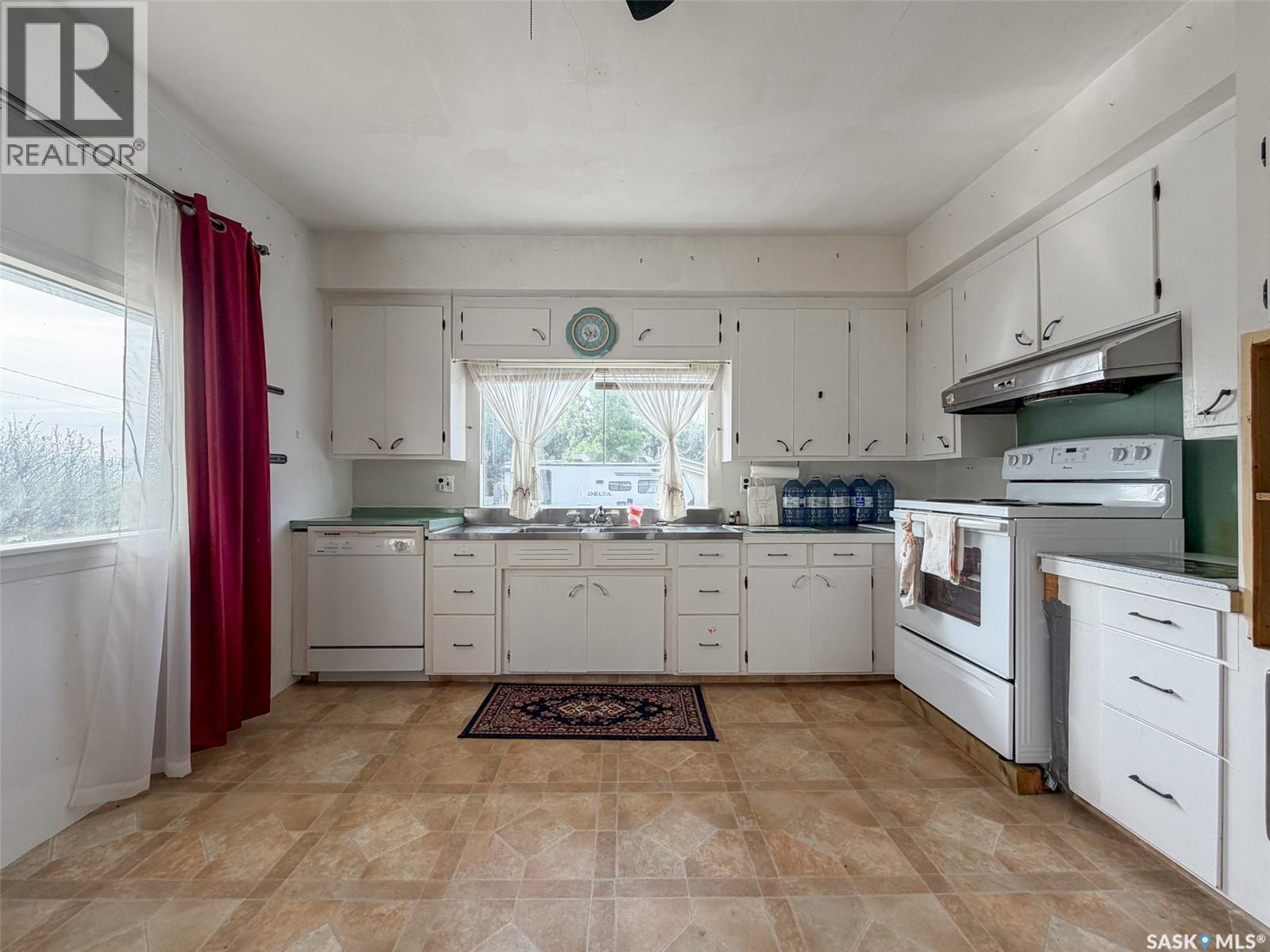 108 1st STREET E, Climax — photo 18