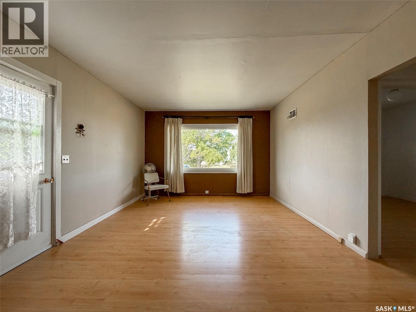 108 1st STREET E, Climax — photo 8