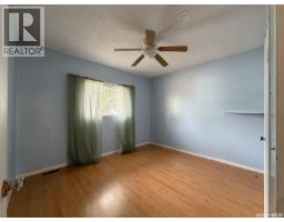 108 1st Street E, Climax, SK S0N0N0 Photo 10