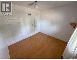108 1st Street E, Climax, SK S0N0N0 Photo 16