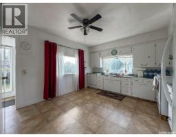 108 1st Street E, Climax, SK S0N0N0 Photo 17