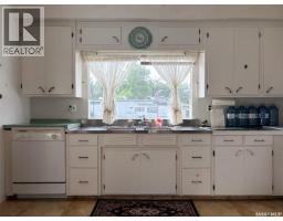 108 1st Street E, Climax, SK S0N0N0 Photo 19