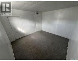 108 1st Street E, Climax, SK S0N0N0 Photo 33